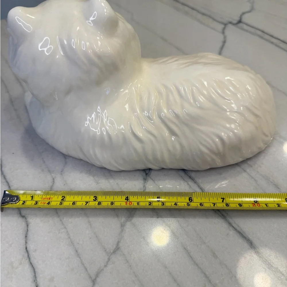 Vintage White Ceramic Cat Figurine - Picture 4 of 4